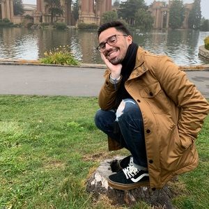 Meet your Posher, Leo